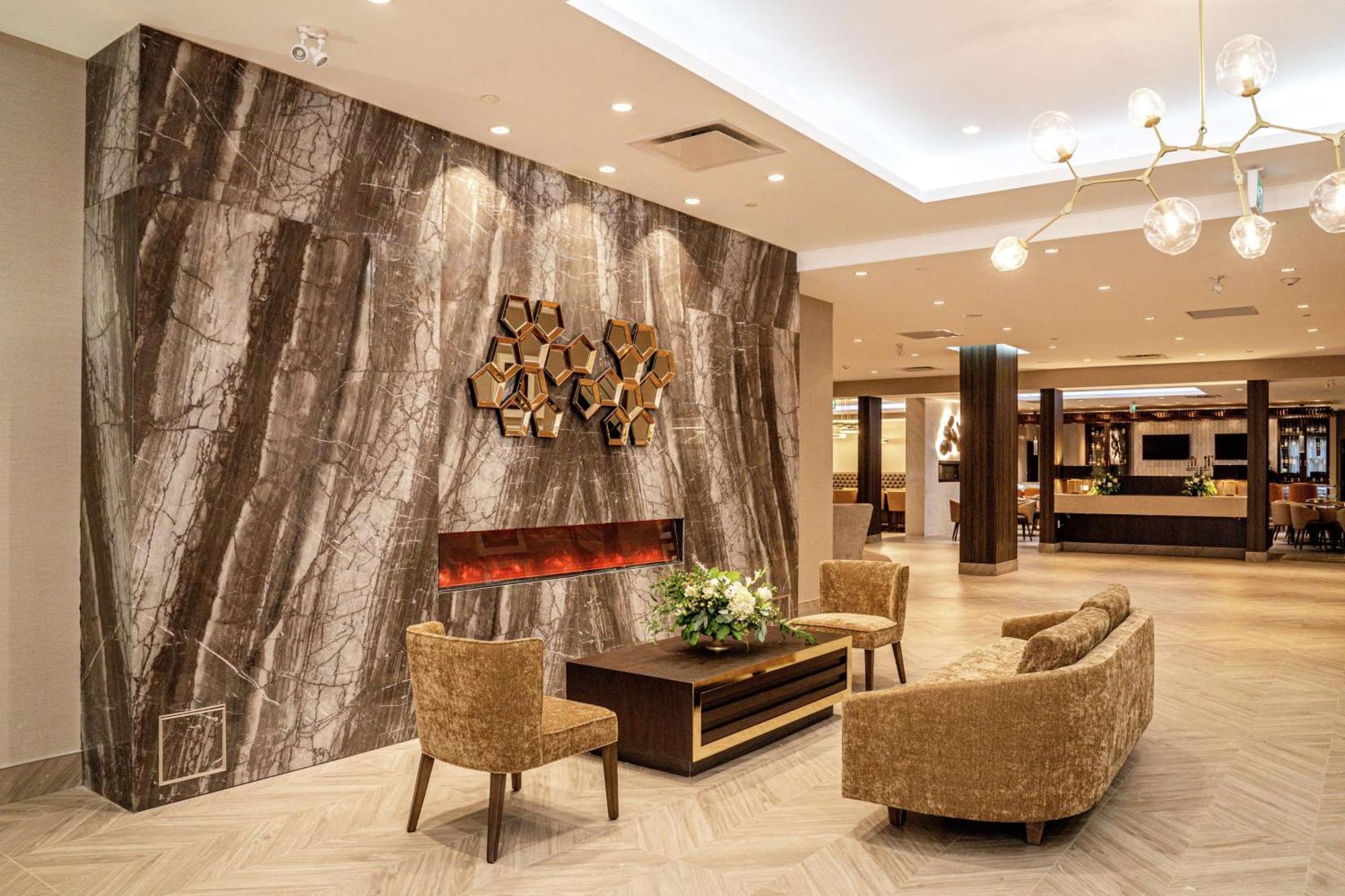 Hotel DoubleTree by Hilton Kitchener Exterior foto
