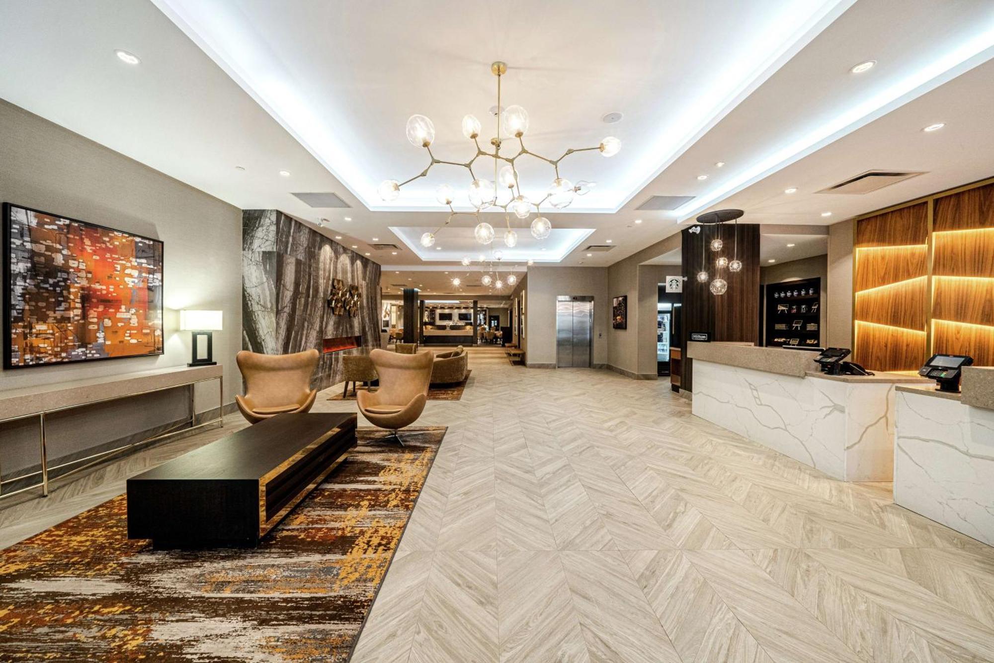 Hotel DoubleTree by Hilton Kitchener Exterior foto