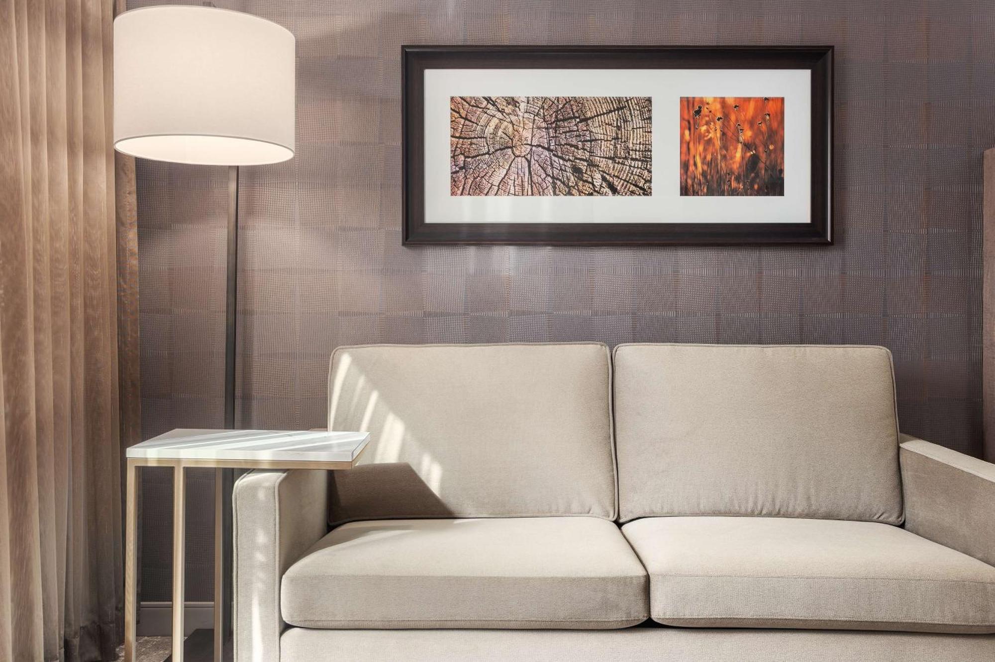 Hotel DoubleTree by Hilton Kitchener Exterior foto
