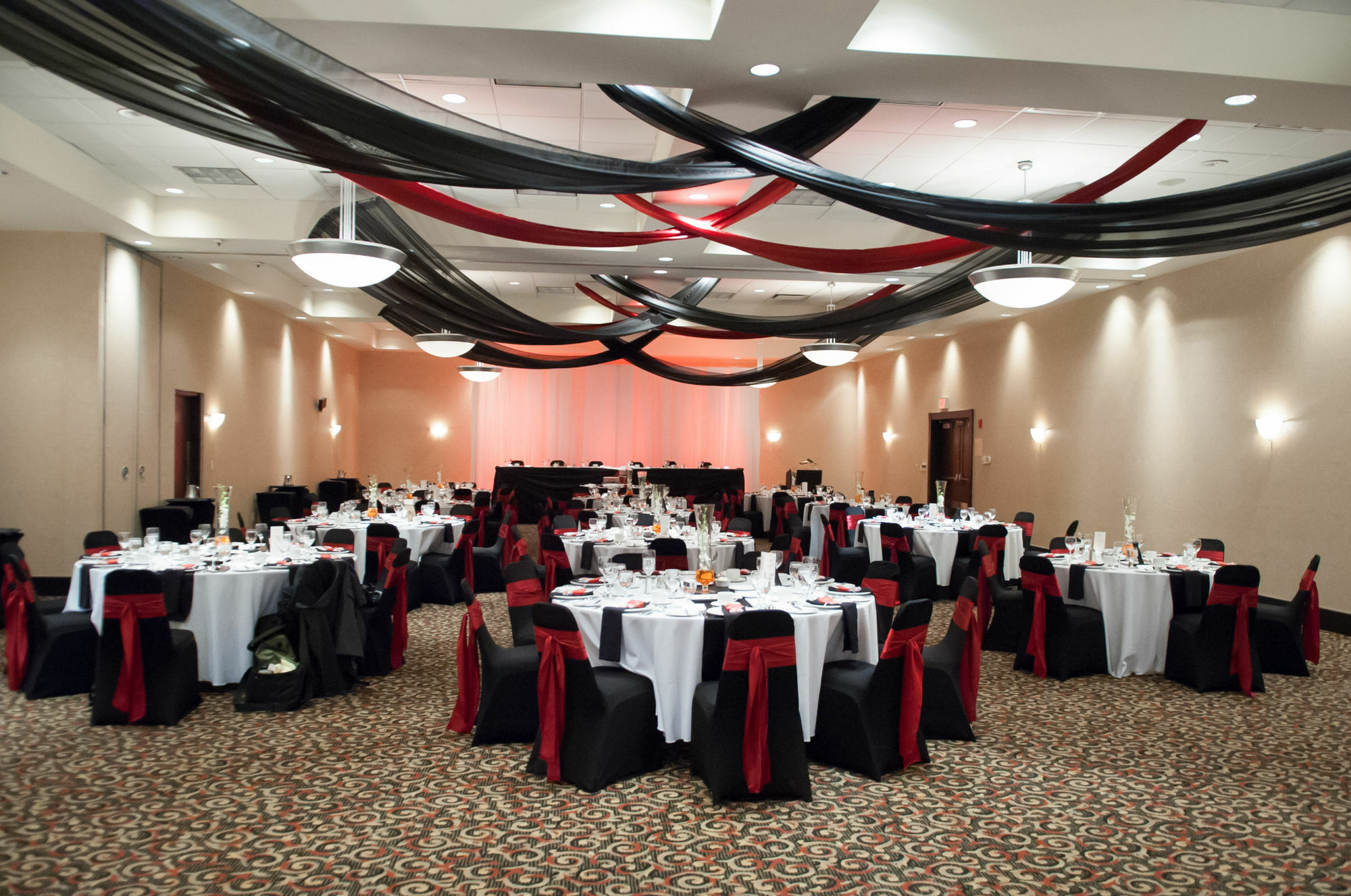 Hotel DoubleTree by Hilton Kitchener Exterior foto